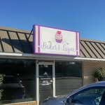 Baker's Layne Custom Bakery - @bakerslaynebakery - Instagram