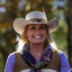 Leanne Heller - Facebook