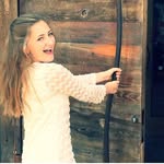 Lea Jacobs - @ofexcitingadventures - Instagram