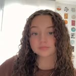 @lea._.lemont21 - Instagram