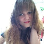 Lea Manning - @redangell10 - Instagram