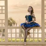 Lea McGowan - @artisticlea - Instagram