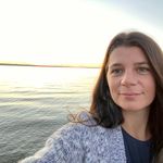 Yoga teacher-Léa Miquelis-McKay - @wildnatureyoga - Instagram