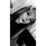 Lea Pinel - @leapinel - Instagram