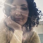 Lea Wallace - @foxymissroxy - Instagram