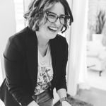 Leah Beach - @leahbeach.books - Instagram