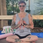 Leah Bender - @bender_yoga - Instagram