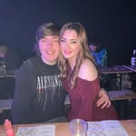 Le x - @leah.cardenxx - Instagram