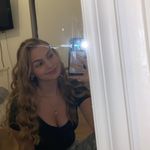 Leah - @leah_carling - Instagram