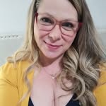 Leah Keyes - @dogbakerleah - Instagram