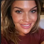 Leah Laing - @to_jesus_through_mary7 - Instagram
