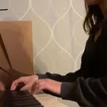 @leahschuster.33 - Instagram