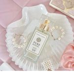 Leah Weller - @beautyandscent41 - Instagram
