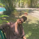 Leah Weller - @le_sa_we - Instagram