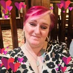 Leanne Booth - @lealeanne42 - Instagram