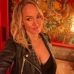 Leanne Brooks - @loveleanni - Instagram