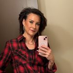 Leanne Burton - @leanneburton76 - Instagram