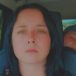 Leanne Chambers - @leannetitch1984 - Instagram