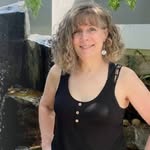 Leanne | Intimacy & Relationship Coach - @leannechesser - Instagram