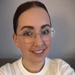 Leanne Birkett - @dentalnurse_leanne - Instagram