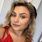 Leanne O Shea Hennessy - Facebook