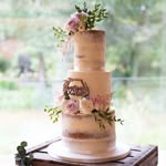Leanne's Cake House - @leannescakehouse_weddings - Instagram