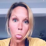 Leanne Hutchison - @peterisaloser - Instagram