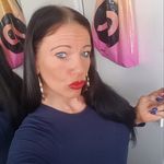 Leanne Warner - @misswarner22 - Instagram