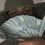 Breezy Bee - @breeze2sleeze - Instagram