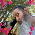 Lee Hallmark - Facebook