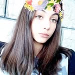 E - @leenimad2 - Instagram