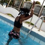 L I S A - @lee__sher - Instagram