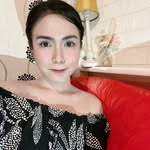 Leona Carrasco - @leeyoonaa - Instagram