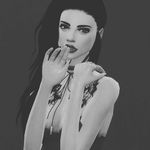 Leia Averos - @leia_sims - Instagram