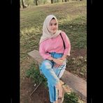 Lia Dinar - Facebook