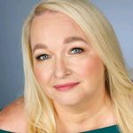 Anna-Leigh Brooks - @annaleighbrooksauthor - Instagram