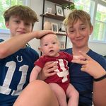 Leighton Morris - @bumforlife72 - Instagram