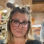 Leila Carlson | Digital Marketing Mom - @digitalbusmama - Instagram