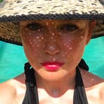 Leila Lang - @loving_lou_x - Instagram