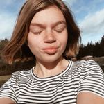 Lena Clark - @lenawandering - Instagram
