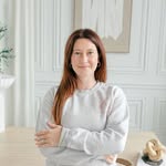 Hailey Kinnear - Holistic Birth & Wellness - @haileyjolenadoula - Instagram