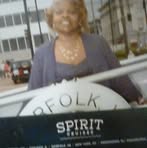 Lena Holmes - Facebook