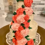 Lena Owens - @beach_girl_cakes - Instagram