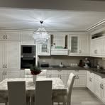 Leo Kitchen - Facebook