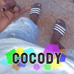 𝐄𝐧 𝐭𝐫𝐚𝐢𝐧 𝐝’𝐞́𝐜𝐫𝐢𝐫𝐞...(🍾😻) - @leo_petit_euro9 - Instagram
