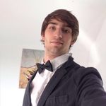 Leon Kühn - @antiweihnachtstroll - Instagram