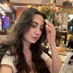 Emma - @leon_lights101 - Instagram