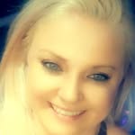 Leona Eschert - @leonatobin33 - Instagram