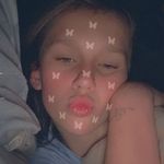 leona weaver - @leon_a319 - Instagram