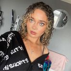 Leonie Mitchell - Facebook